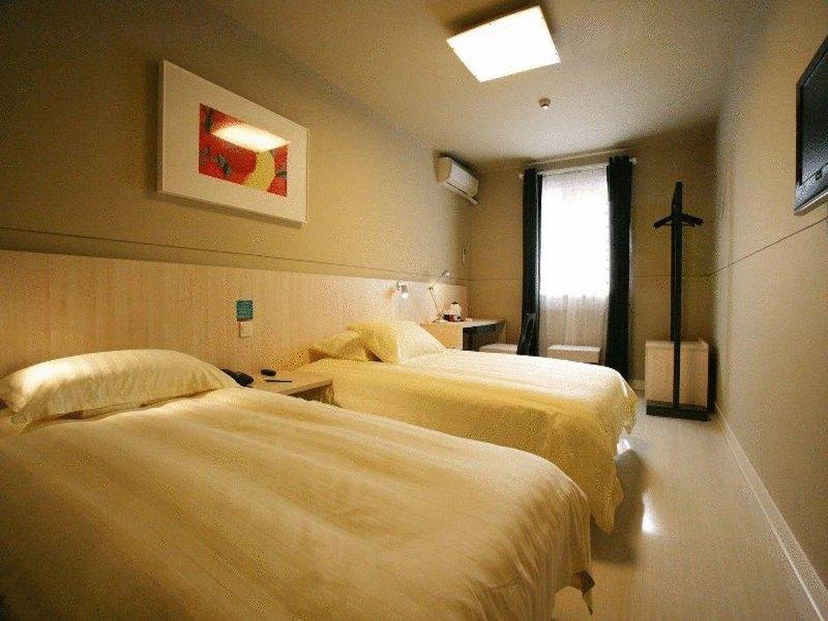 فندق جينجيانج إن هايكو دونجفينجكياو المظهر الخارجي الصورة